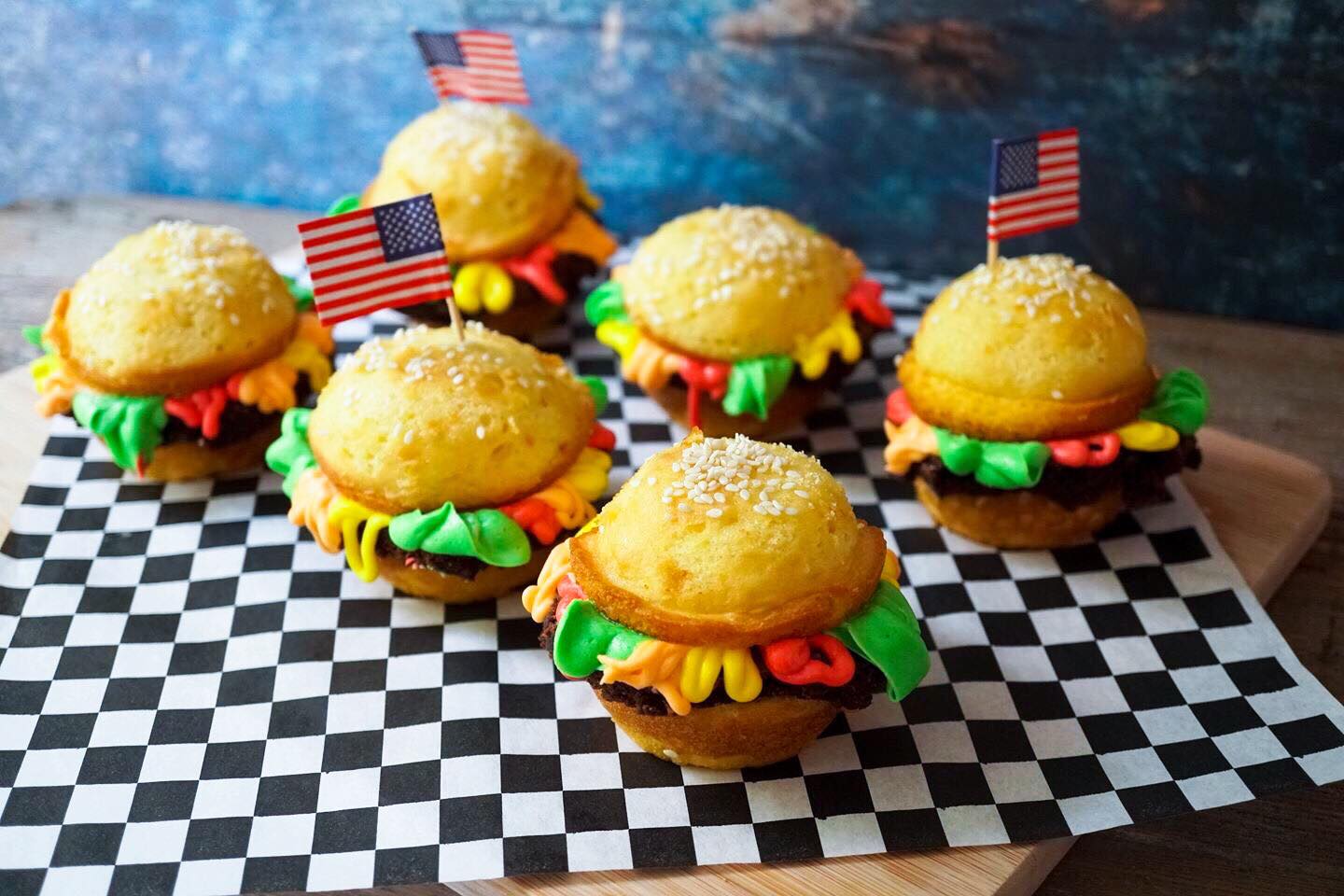 krabby patty cupcakes